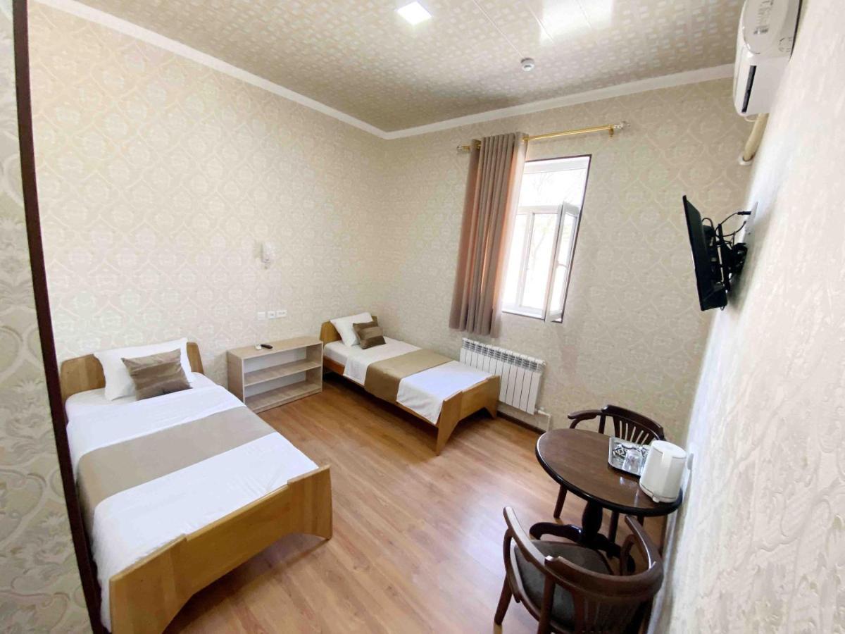 Polvon Ota Hotel Chiva Exteriör bild